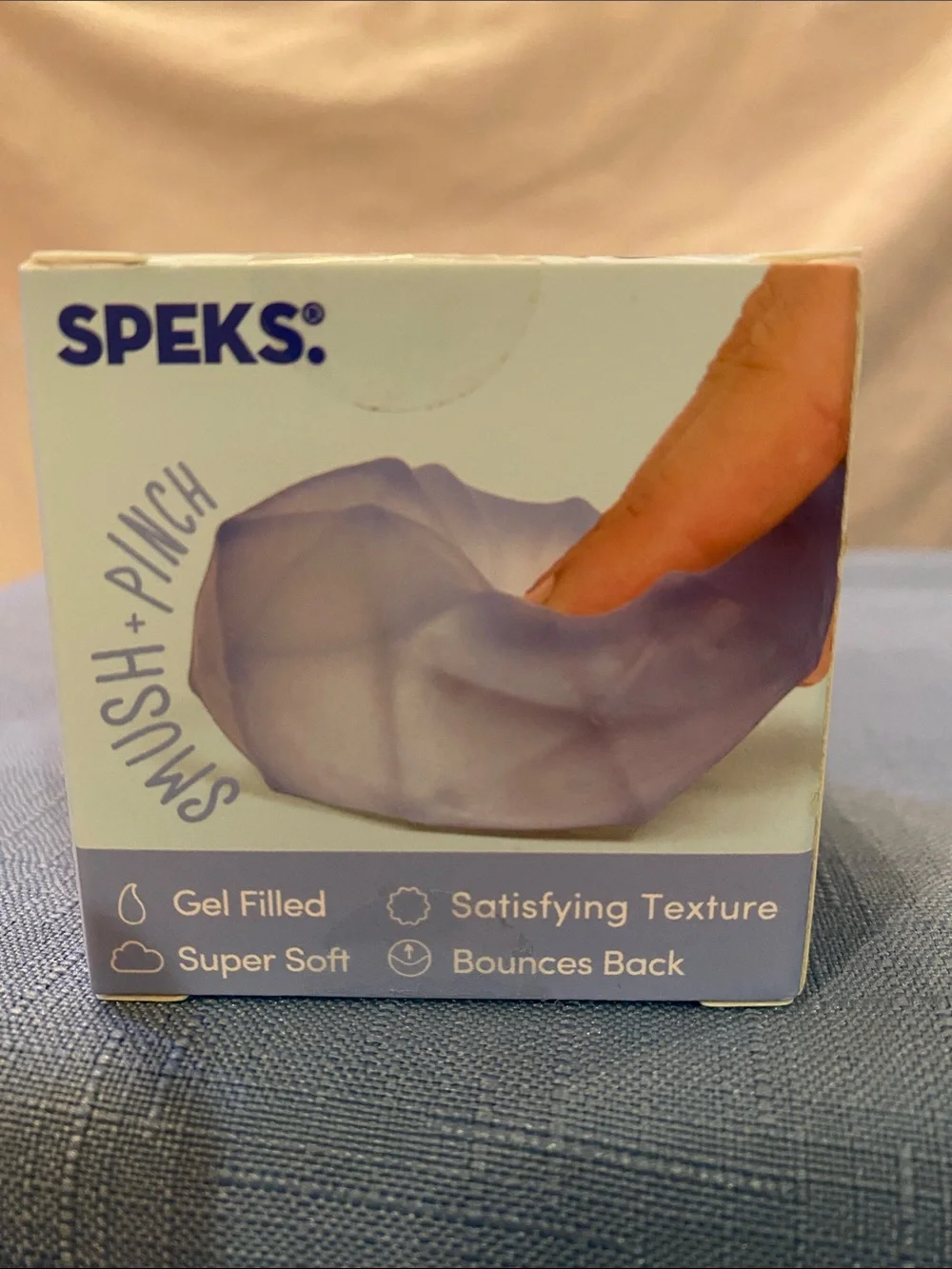 Speks gump surface